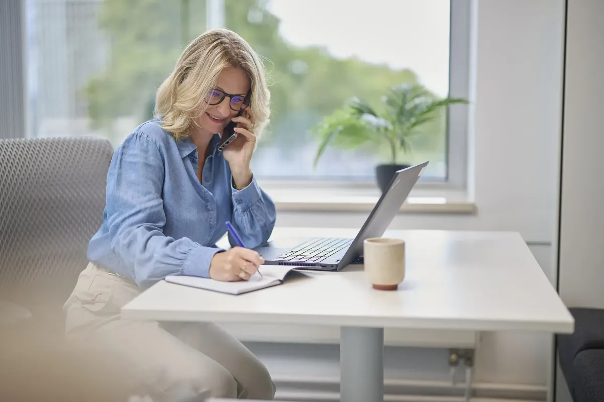 Aline telefoon verzekeringsexpert